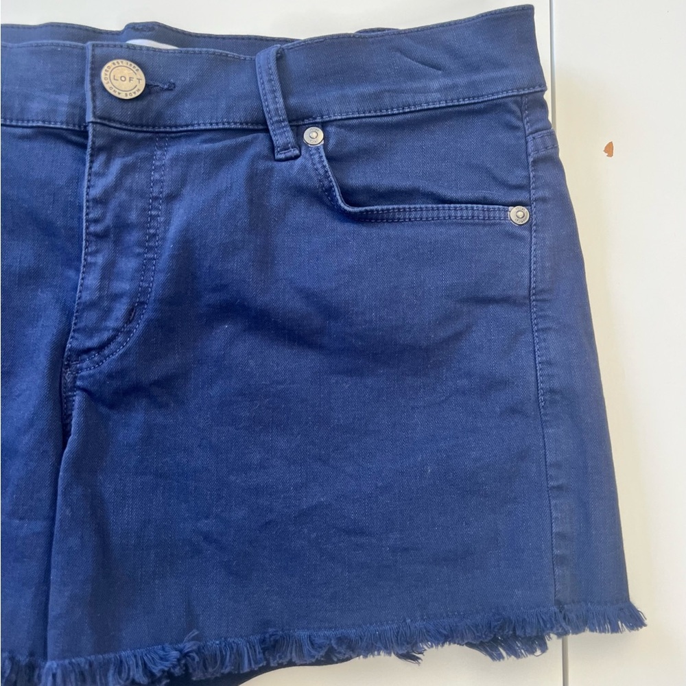 LOFT Dark Blue Shorts Cutoffs Size 6 - Picture 6 of 14